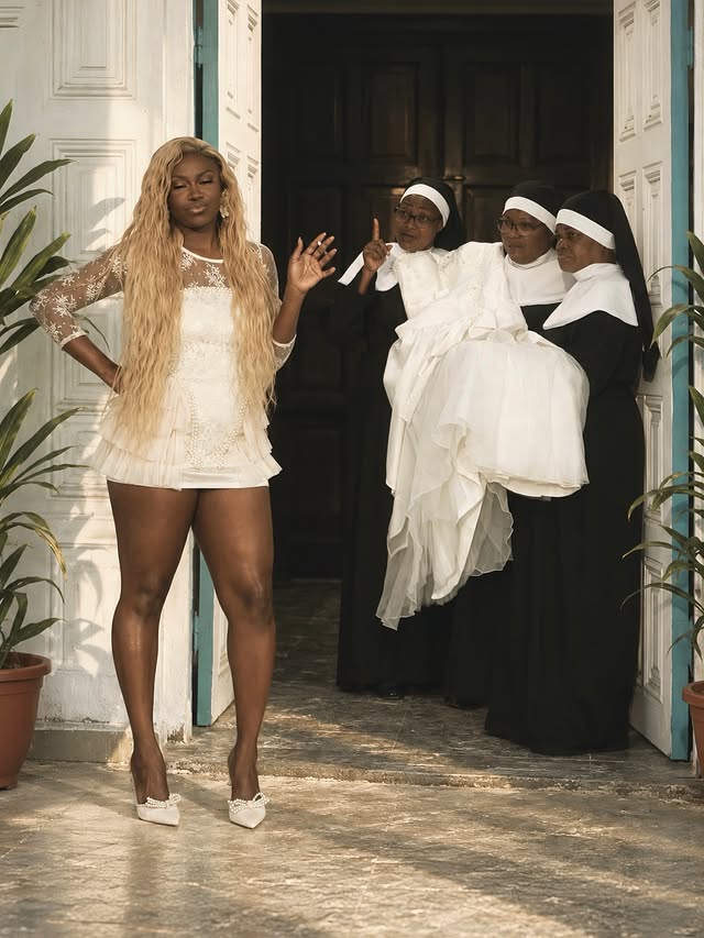 Niniola - Tika
